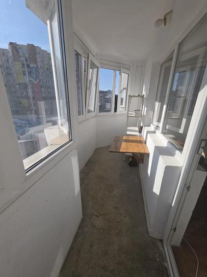 Apartament cu 2 camere semidecomandat în 1 Mai