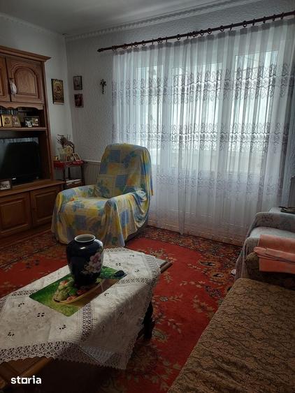 Apartament cu 3 camere decomandat în George Enescu