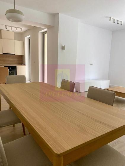 Apartament cu 4 camere decomandat în Armeneasca