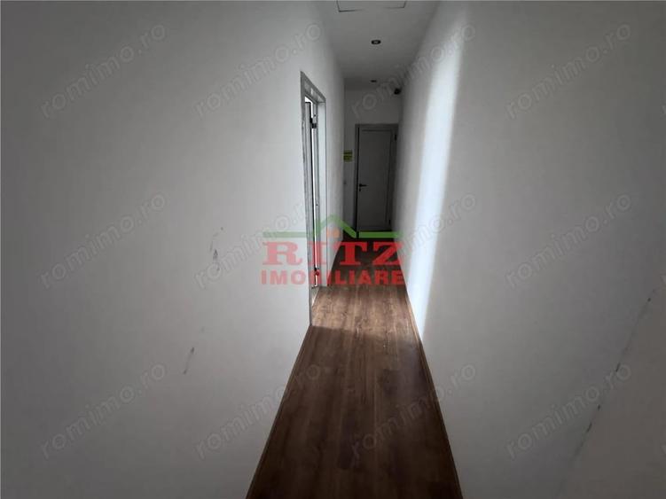 Spațiu comercial, de 372 mp, în Tineretului