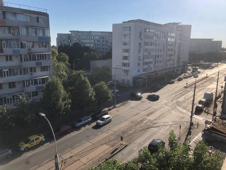 Apartament cu 2 camere semidecomandat în 1 Mai