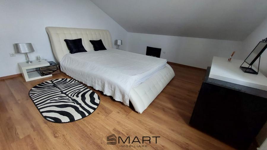 Apartament cu 4 camere decomandat în Ștrand