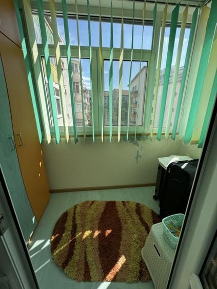 Apartament cu 4 camere decomandat, mobilat în 9 Mai
