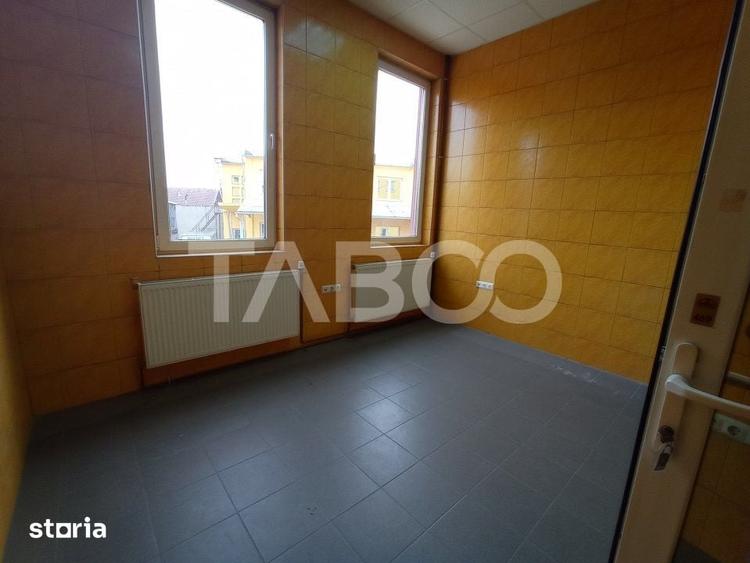 Spațiu comercial, de 1,000 mp, în Terezian
