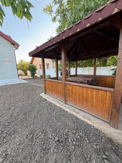 Casă cu 4 camere în Postăvari