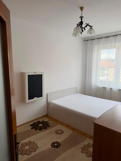 Apartament cu 2 camere decomandat în Ștrand