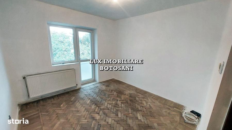 Apartament cu 3 camere decomandat în Ultracentral