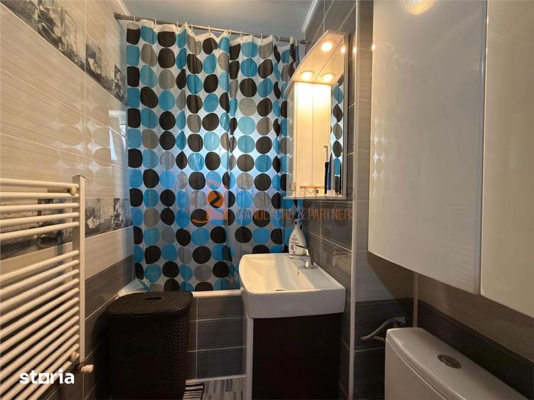 Apartament 3 camere cf 1 semidecomandat zona Micro 3 - 12
