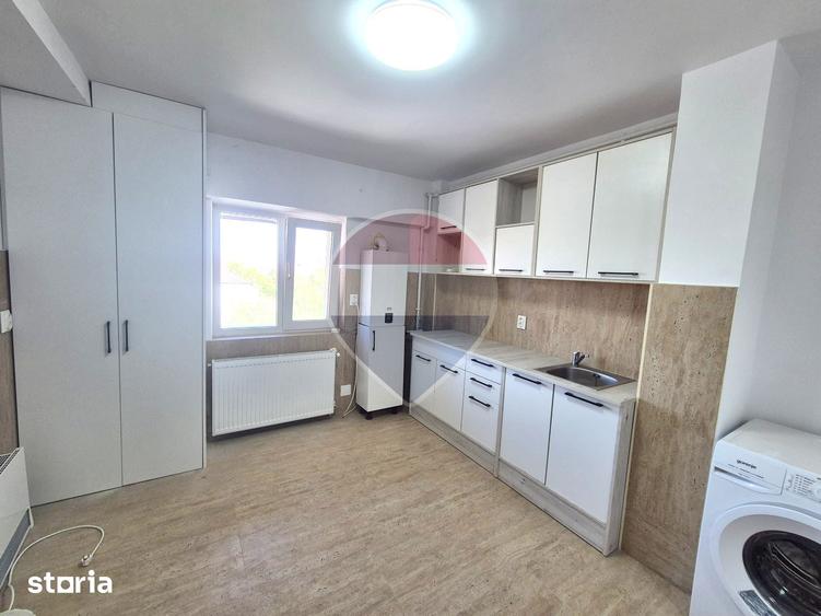 Apartament cu 2 camere decomandat, mobilat în Central