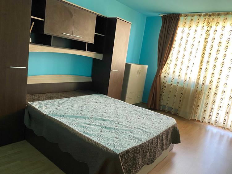 Apartament cu 3 camere nedecomandat în Florești