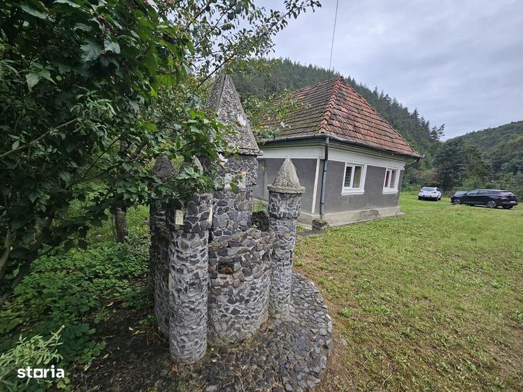 Casă cu 3 camere în Vălișoara
