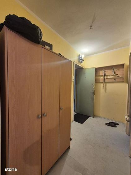 Apartament cu 2 camere semidecomandat în Calea București