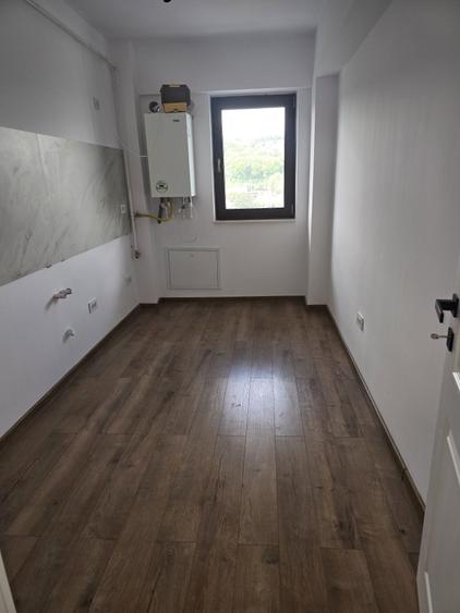 Apartament cu 2 camere semidecomandat în Bucium