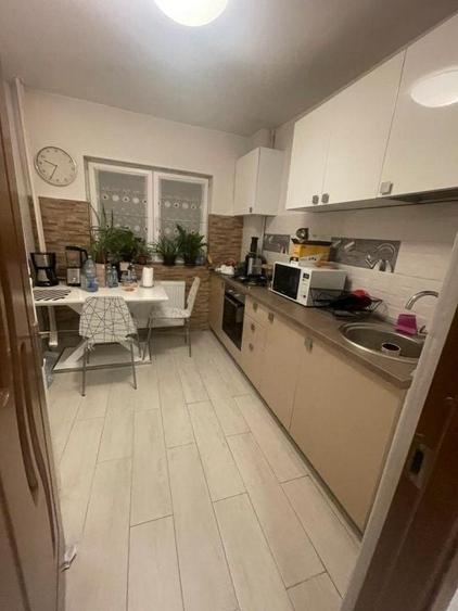 Apartament cu 2 camere semidecomandat, mobilat în Tineretului