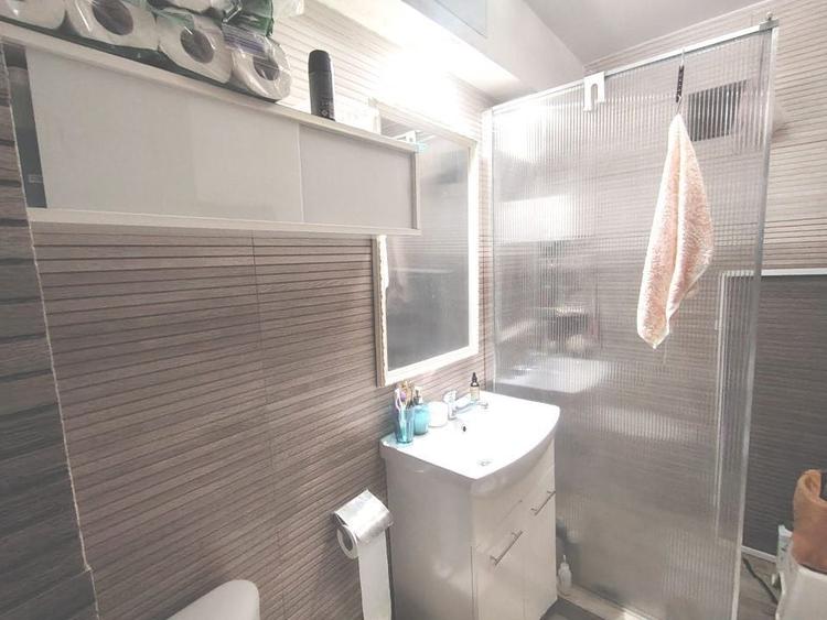 Apartament cu 3 camere semidecomandat, mobilat în Nord
