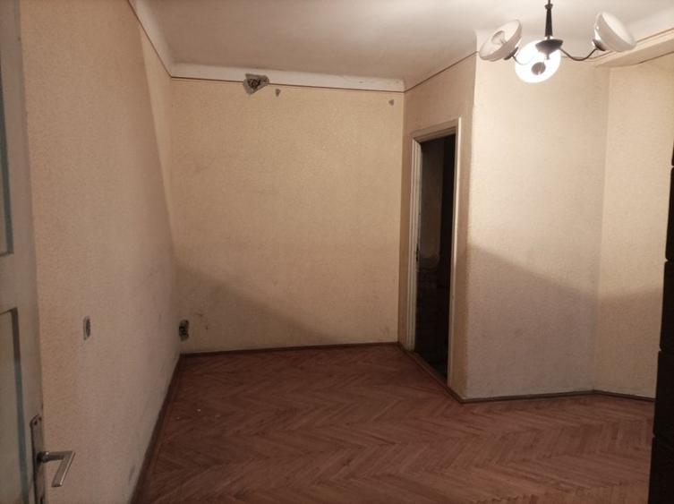 Apartament 3 camere liber la vanzare zona Central - 7