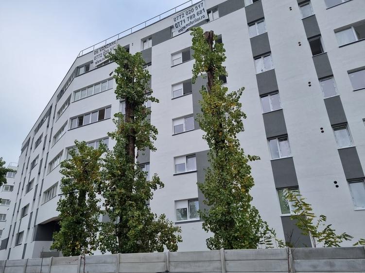 Apartament cu 5 camere decomandat în Militari