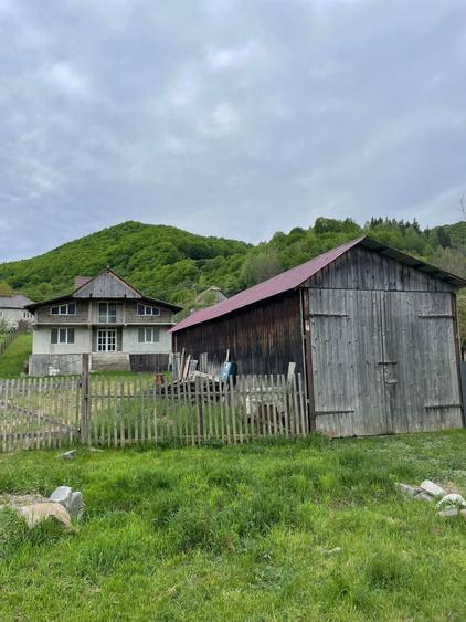 Casă cu 4 camere în Bologa