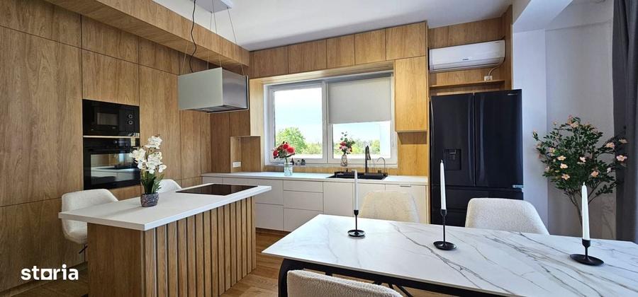 Apartament cu 4 camere, mobilat în Central