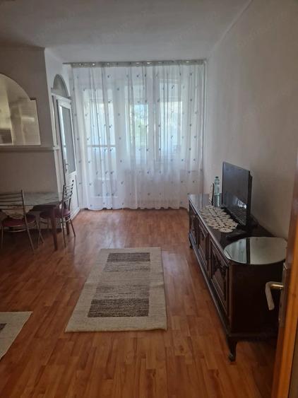 Garsonieră decomandată în Vitan
