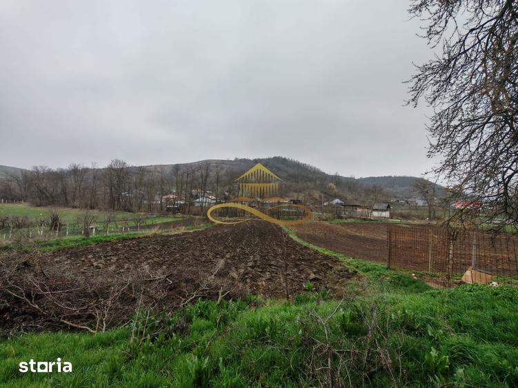 Casă cu 2 camere cu Canalizare în Parincea