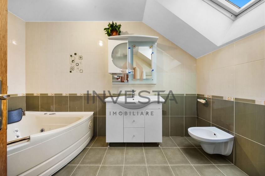Casă individuală cu 7 camere cu Canalizare în Europa