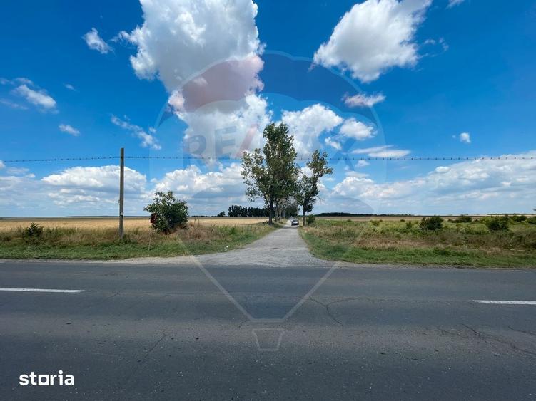 Teren de 4350 mp, în Vasilați