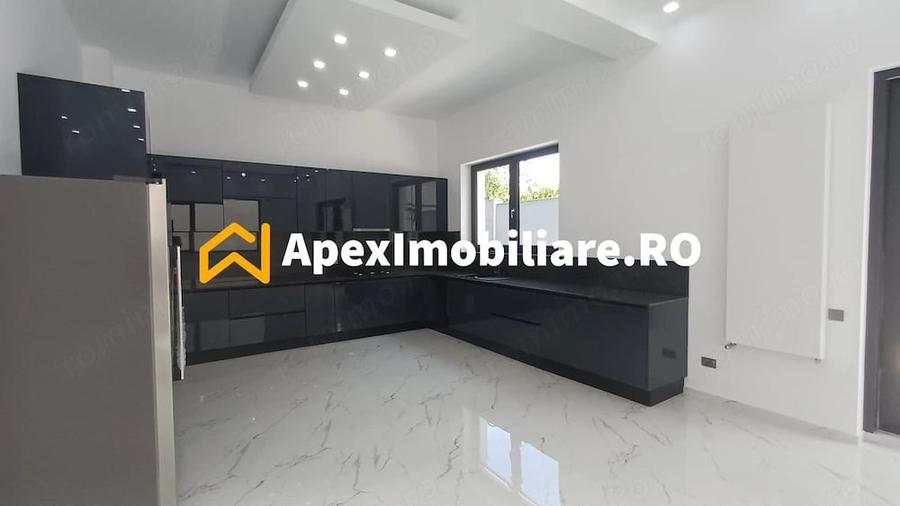 Casă cu 7 camere cu Teren 500 Mp în Pipera