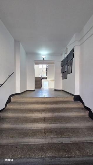 Apartament cu 3 camere decomandat în Micro 17