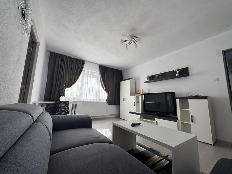 Apartament cu 2 camere semidecomandat în Central