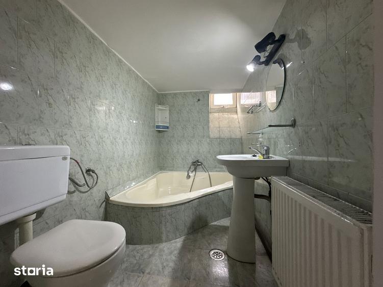Apartament cu 4 camere în Centrul Civic