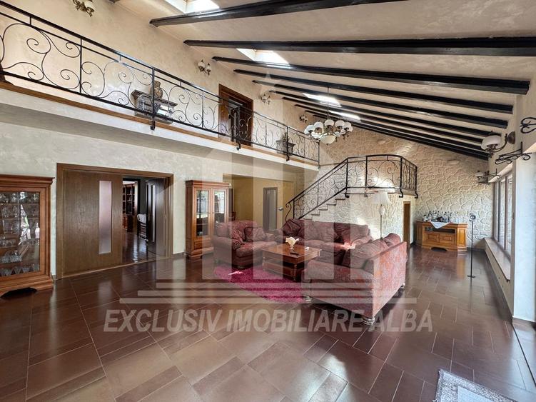 Casă individuală cu 5 camere cu Piscina în Micești