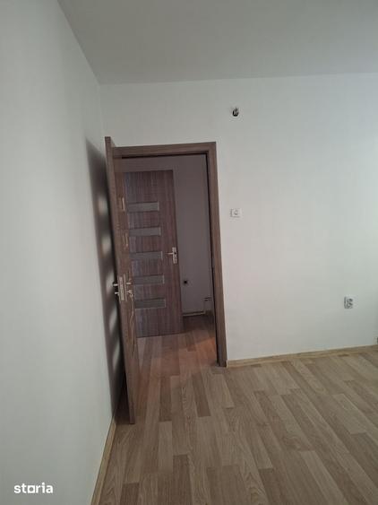 Apartament cu 3 camere semidecomandat în George Enescu
