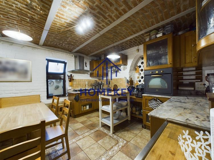 Casă individuală cu 3 camere cu Canalizare în Grădina Icoanei