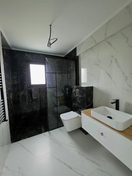 Duplex cu 5 camere cu Canalizare în Corbeanca