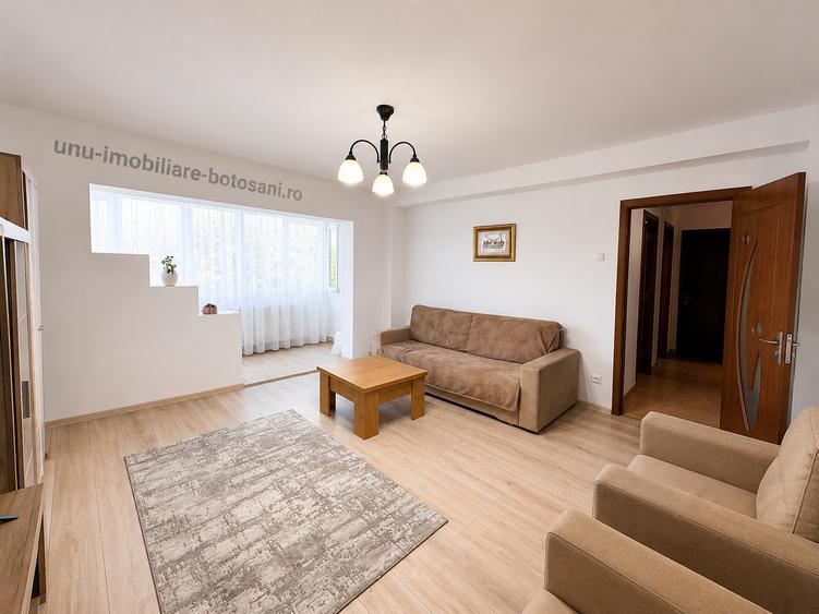 Apartament cu 3 camere decomandat în Sud-Vest