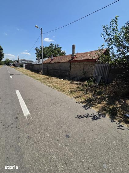 Casă cu 4 camere cu Teren 500 Mp în Radu Negru
