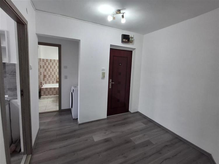 Apartament 2 camere decomandat zona Siretului - 12