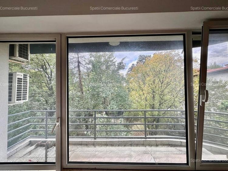 Apartament cu 4 camere în Primăverii