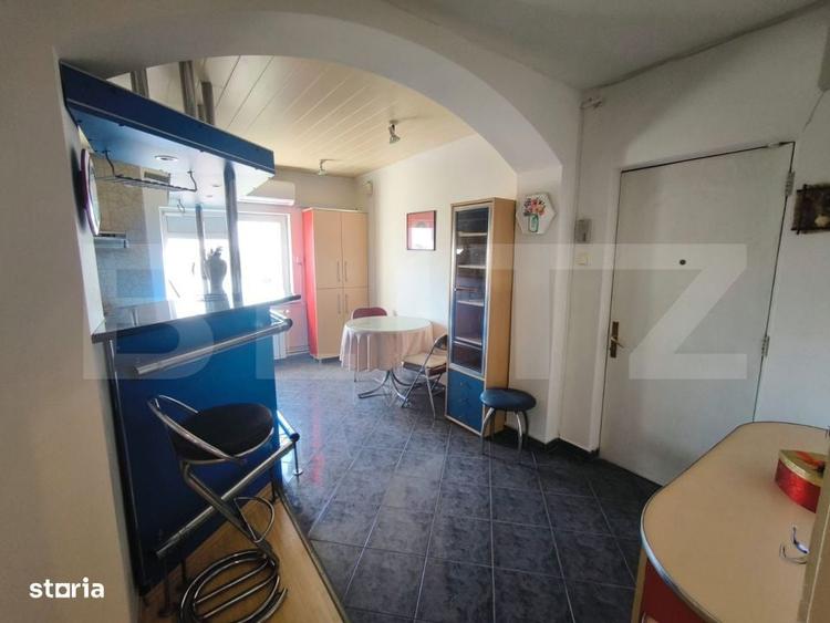 Apartament cu 3 camere, decomandat, 2 bai si pet friendly-zona central - 1