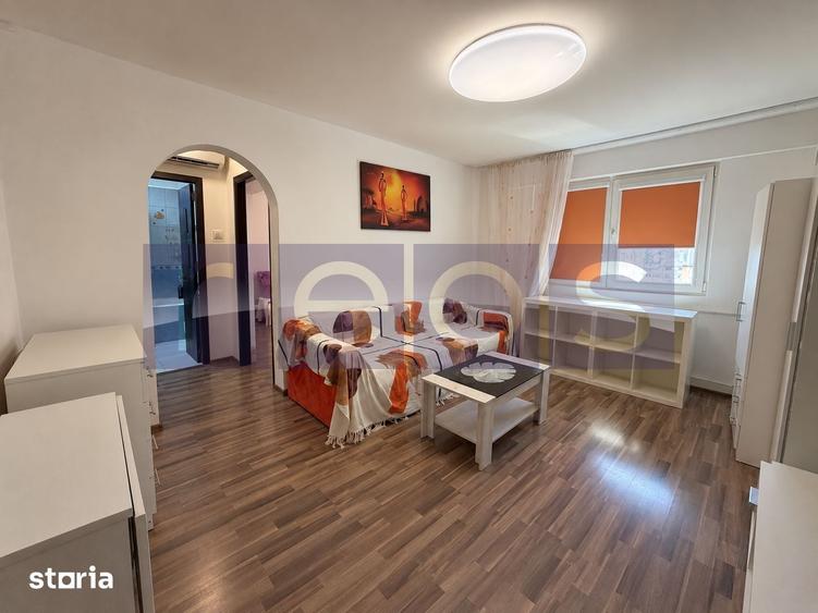 Apartament cu 2 camere semidecomandat, mobilat în Tei