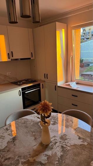 Apartament cu 2 camere decomandat în Cornișa