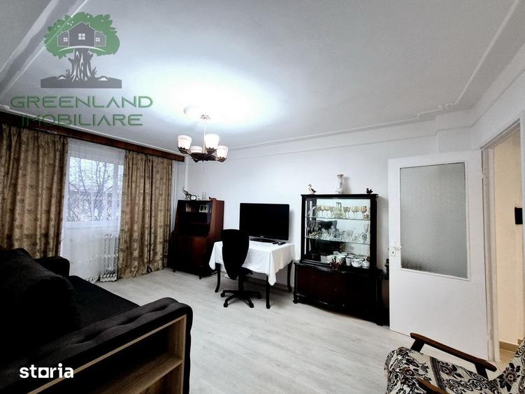 Apartament cu 3 camere decomandat în Central