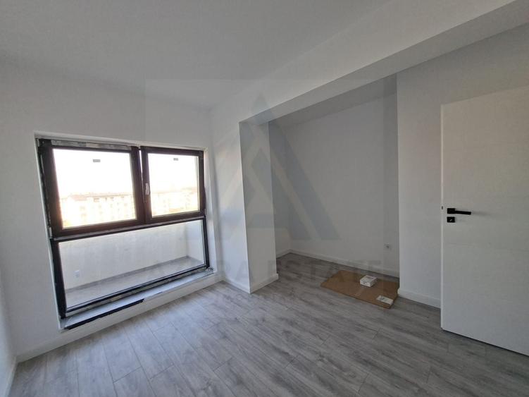 Apartament cu 3 camere decomandat în Șelimbăr — fotografia 2