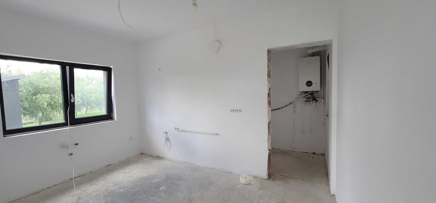 Casă cu 4 camere în Urseni
