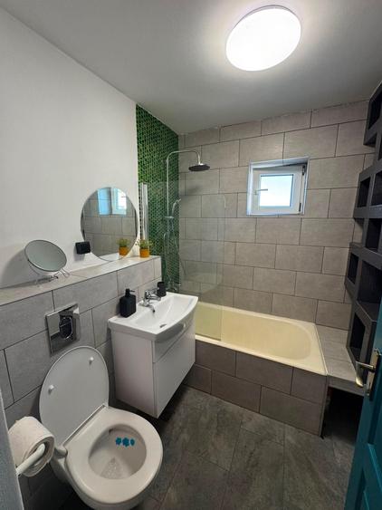 Inchiriez Apartament 3 camere Stefan cel Mare - 1