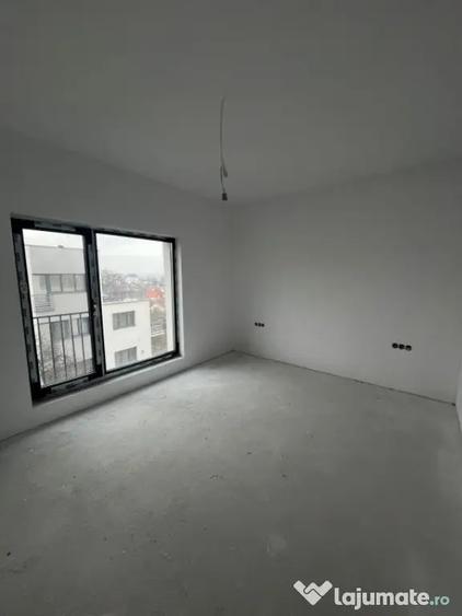 Casă cu 3 camere cu Teren 250 Mp în Dâmbul Rotund
