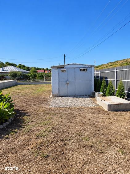 Casă cu 2 camere cu Teren 950 Mp în Vânători