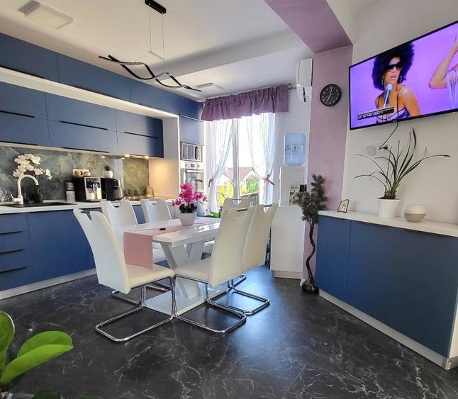 Apartament cu 2 camere semidecomandat, mobilat în Pietroasa