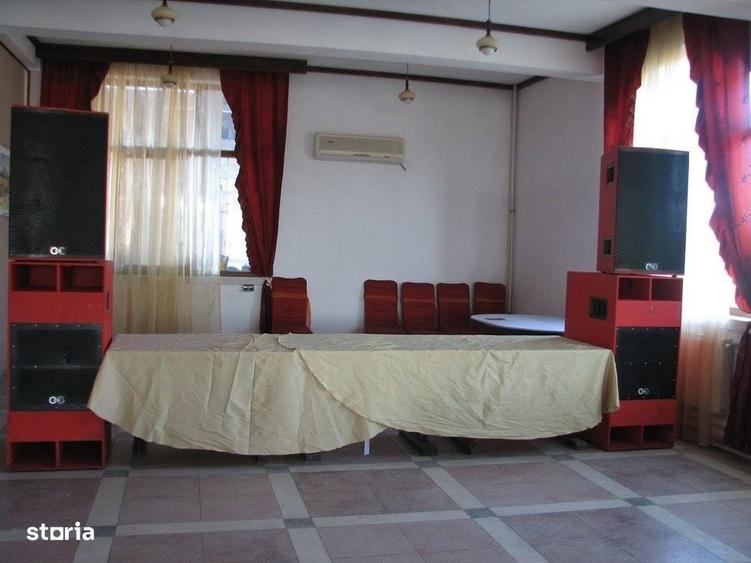 Casă cu 4 camere în Uiești